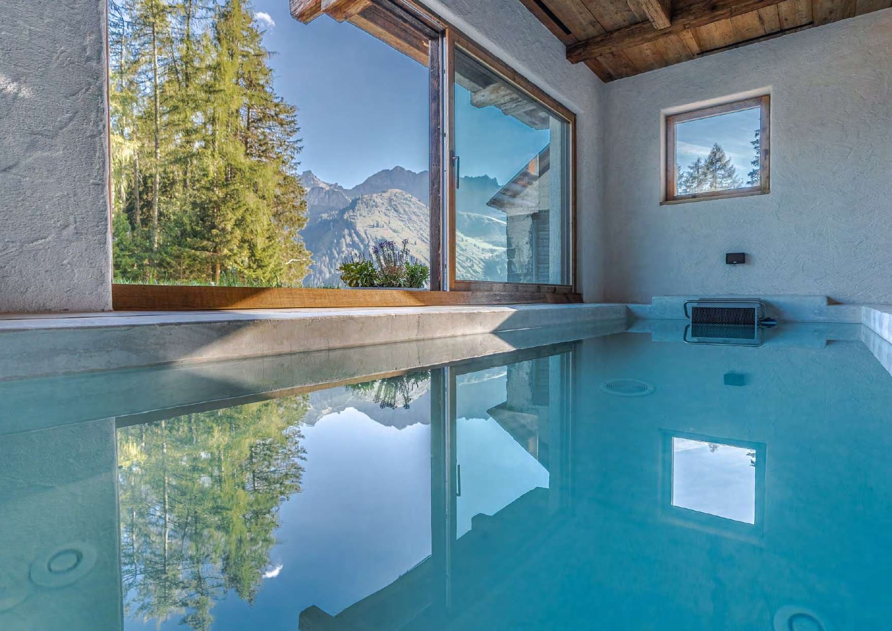 Indoor swimming pool